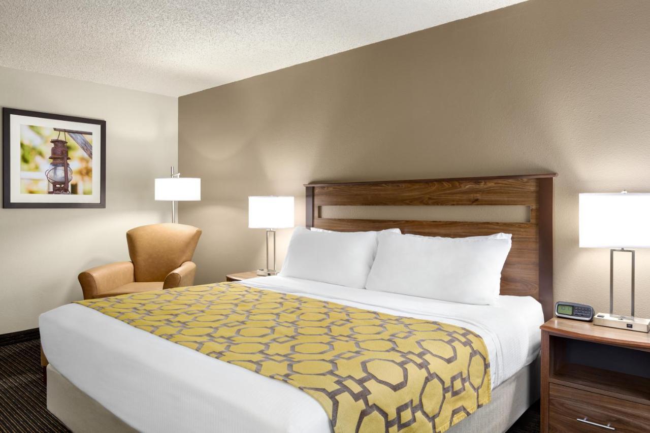Hotel Baymont By Wyndham Whitefish Exterior foto