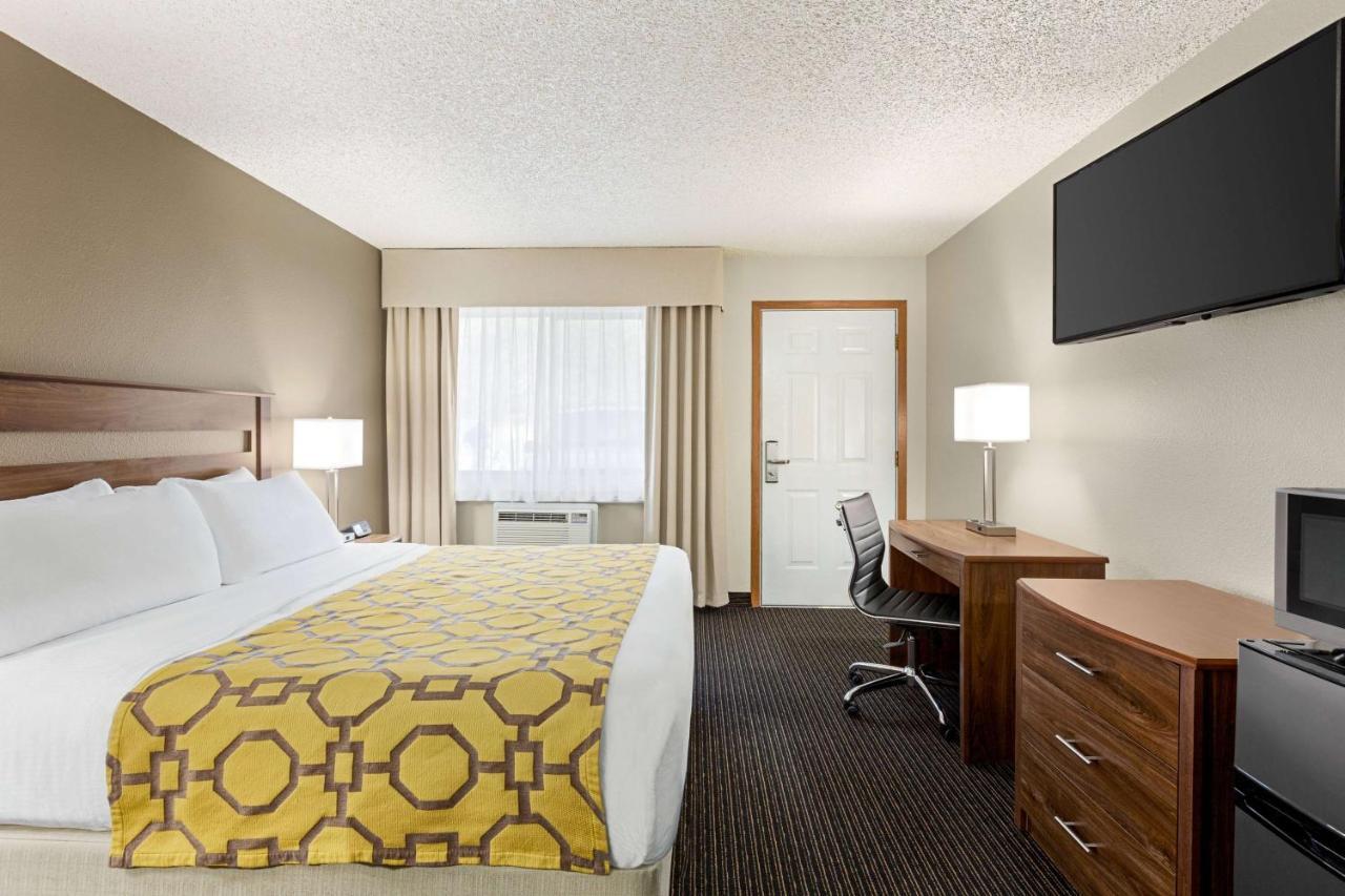 Hotel Baymont By Wyndham Whitefish Exterior foto