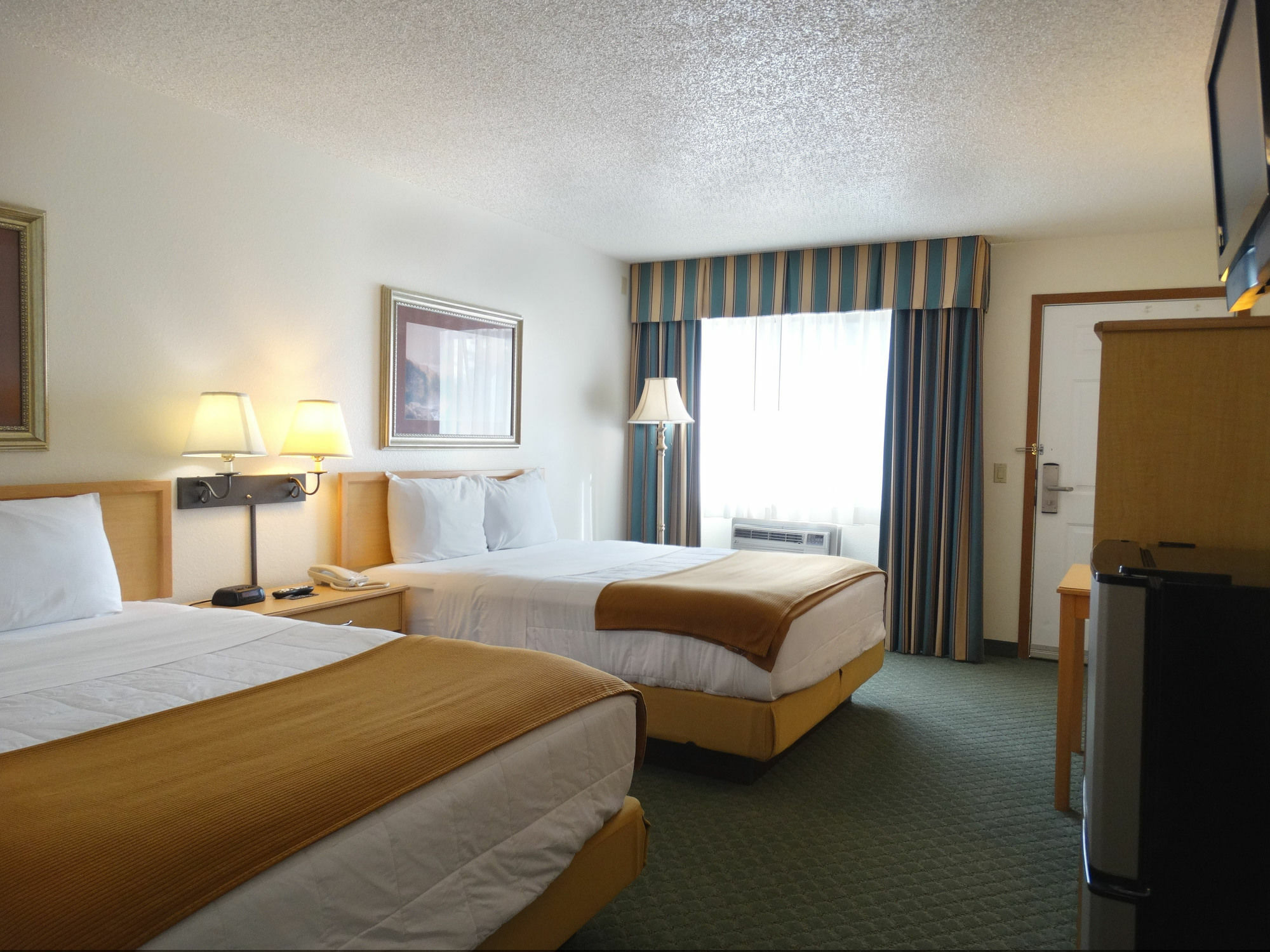 Hotel Baymont By Wyndham Whitefish Exterior foto